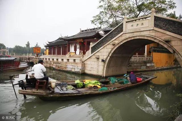 智慧问答网页——鞋边发黄严重怎么变白妙招快乐回答您的疑问